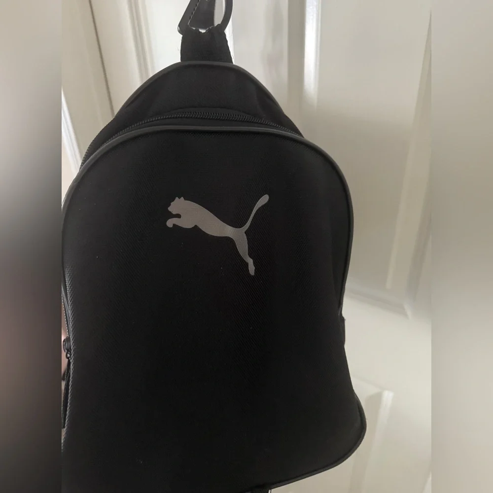 Puma Black Duffel Bag Sleek Modern Design